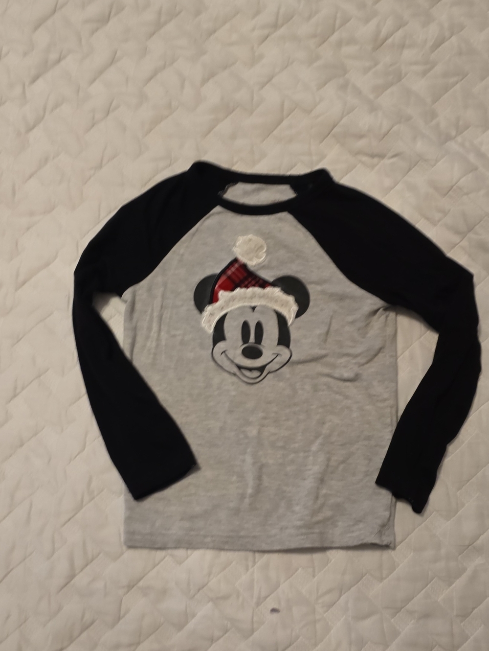 Little Sleepies Gray & Black Raglan Mickey Santa Top